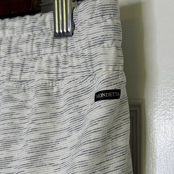 Mondetta Light Gray Athletic Men's Shorts - Picture 6 of 6